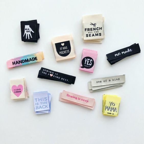 tem-nhan-mac-quan-ao-la-gi-1